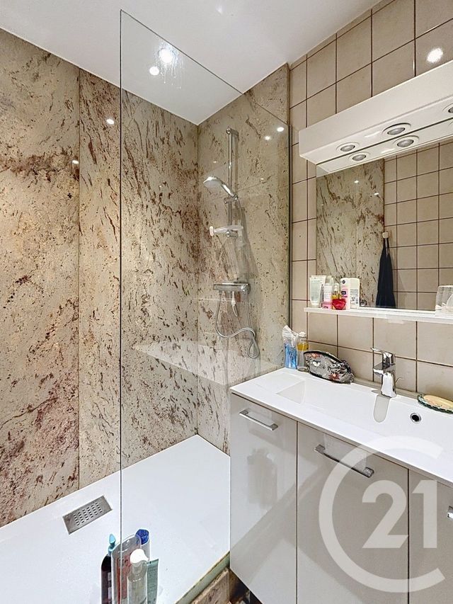 Appartement F3 &agrave; louer - 3 pi&egrave;ces - 68,12 m2 - Remiremont - 88 - LORRAINE