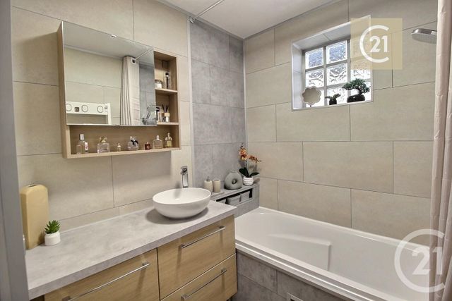 Appartement F4 à vendre - 4 pièces - 63,89 m2 - Les Pavillons Sous Bois - 93 - ILE-DE-FRANCE