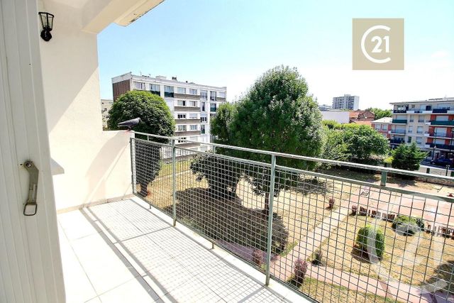Appartement F4 à vendre - 4 pièces - 65 m2 - Les Pavillons Sous Bois - 93 - ILE-DE-FRANCE