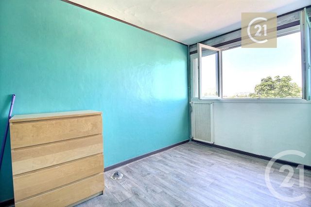 Appartement F4 à vendre - 4 pièces - 65 m2 - Les Pavillons Sous Bois - 93 - ILE-DE-FRANCE