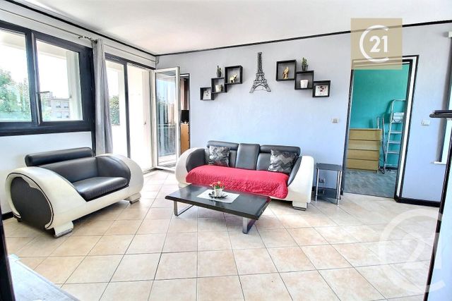 Appartement F4 à vendre - 4 pièces - 65 m2 - Les Pavillons Sous Bois - 93 - ILE-DE-FRANCE