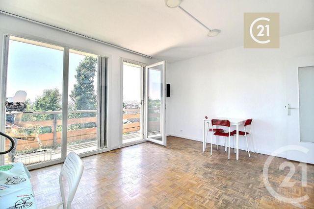 Appartement F3 à vendre - 3 pièces - 62 m2 - Livry Gargan - 93 - ILE-DE-FRANCE
