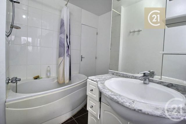 Appartement F1 à vendre - 1 pièce - 30 m2 - Les Pavillons Sous Bois - 93 - ILE-DE-FRANCE