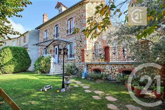 Maison à vendre - 6 pièces - 223,30 m2 - Les Pavillons Sous Bois - 93 - ILE-DE-FRANCE