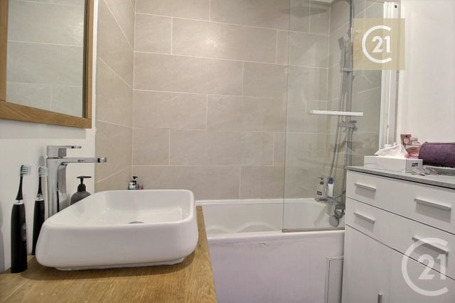 Appartement &agrave; vendre - 2 pi&egrave;ces - 40 m2 - Livry Gargan - 93 - ILE-DE-FRANCE