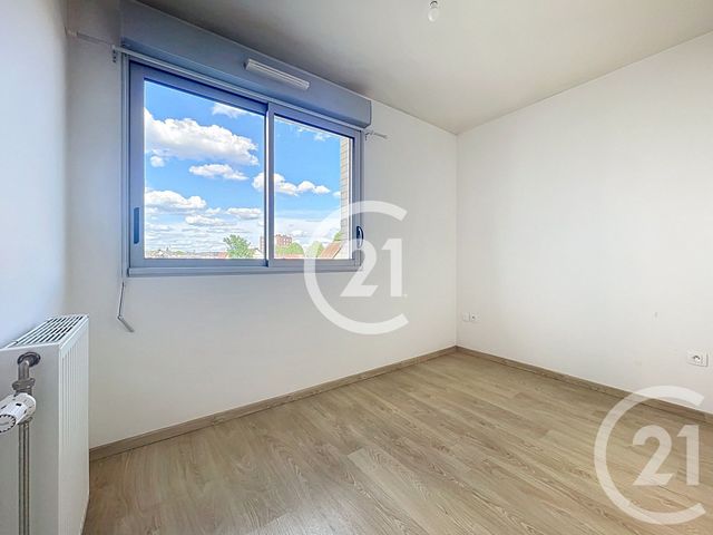 Appartement T3 à vendre - 3 pièces - 64 m2 - Sotteville Les Rouen - 76 - HAUTE-NORMANDIE