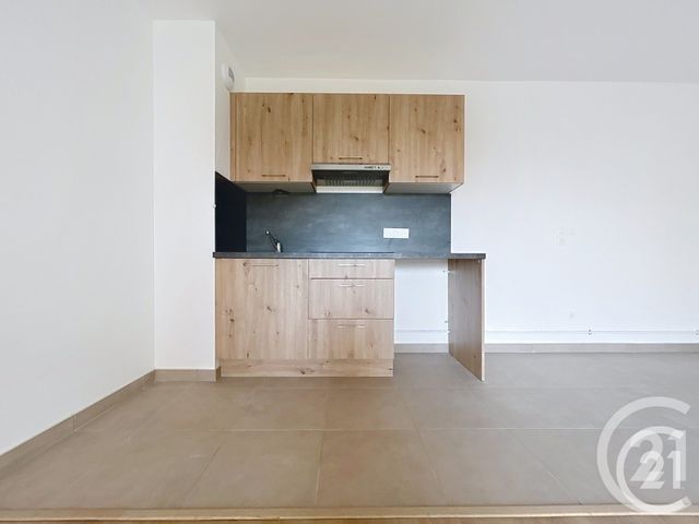 Appartement F3 &agrave; louer - 3 pi&egrave;ces - 61,56 m2 - Rouen - 76 - HAUTE-NORMANDIE