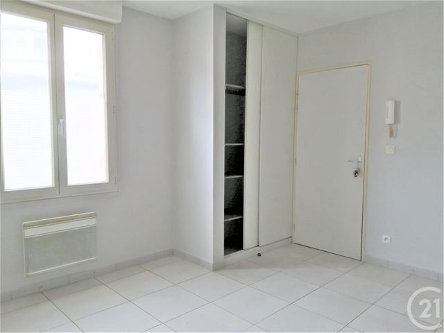 Appartement F2 &agrave; louer - 2 pi&egrave;ces - 40 m2 - Rouen - 76 - HAUTE-NORMANDIE