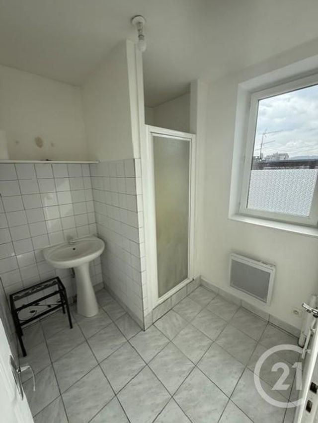 Appartement F2 &agrave; louer - 2 pi&egrave;ces - 32 m2 - Rouen - 76 - HAUTE-NORMANDIE