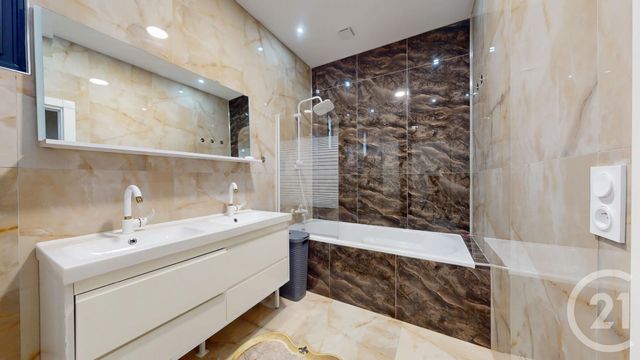 Maison à vendre - 6 pièces - 143,85 m2 - St Herblain - 44 - PAYS-DE-LOIRE