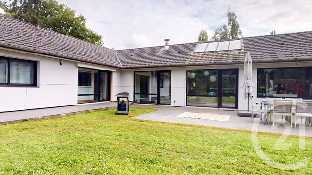 Maison à vendre - 5 pièces - 188 m2 - St Etienne De Montluc - 44 - PAYS-DE-LOIRE