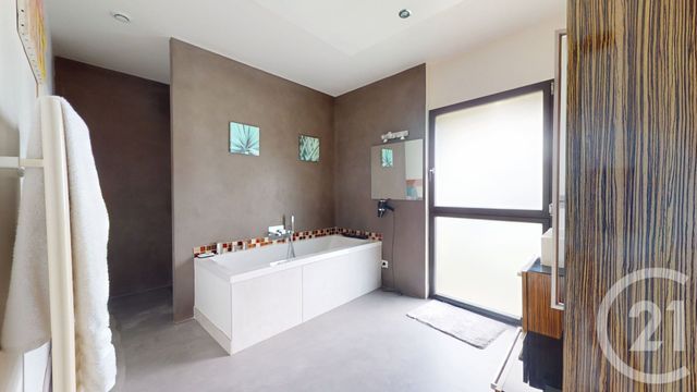 Maison à vendre - 5 pièces - 188 m2 - St Etienne De Montluc - 44 - PAYS-DE-LOIRE