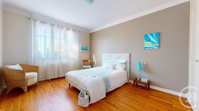 Maison à vendre - 6 pièces - 146,18 m2 - St Herblain - 44 - PAYS-DE-LOIRE