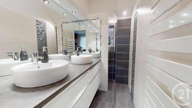 Maison à vendre - 5 pièces - 109 m2 - St Herblain - 44 - PAYS-DE-LOIRE