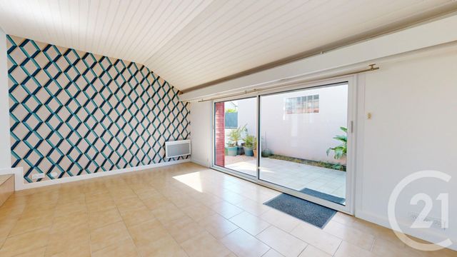 Maison &agrave; louer - 3 pi&egrave;ces - 79,63 m2 - Sautron - 44 - PAYS-DE-LOIRE