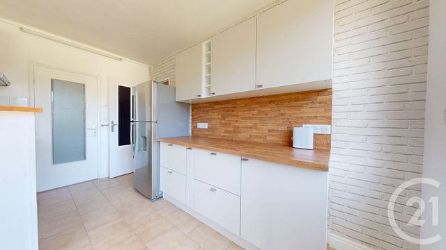 Maison &agrave; louer - 3 pi&egrave;ces - 79,63 m2 - Sautron - 44 - PAYS-DE-LOIRE