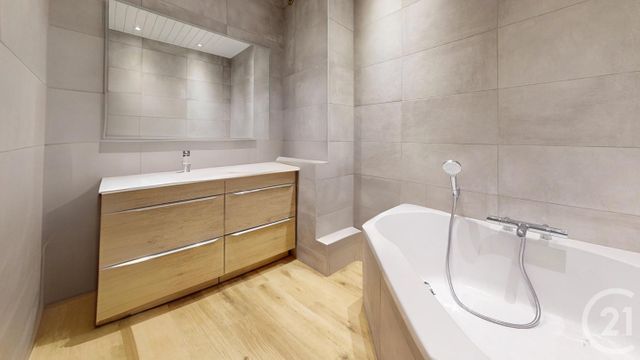 Appartement F4 &agrave; louer - 4 pi&egrave;ces - 98,80 m2 - Nantes - 44 - PAYS-DE-LOIRE