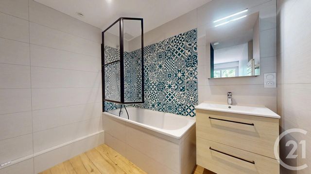 Appartement F4 &agrave; louer - 4 pi&egrave;ces - 100 m2 - St Herblain - 44 - PAYS-DE-LOIRE