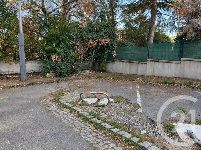 parking - NANTES - 44