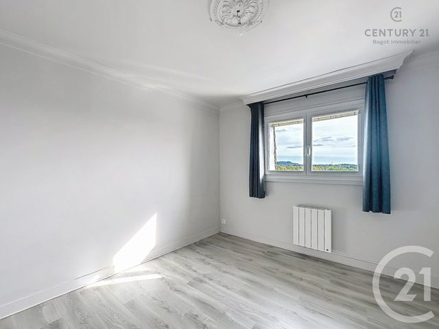 Appartement F4 &agrave; louer - 4 pi&egrave;ces - 90,58 m2 - Dives Sur Mer - 14 - BASSE-NORMANDIE