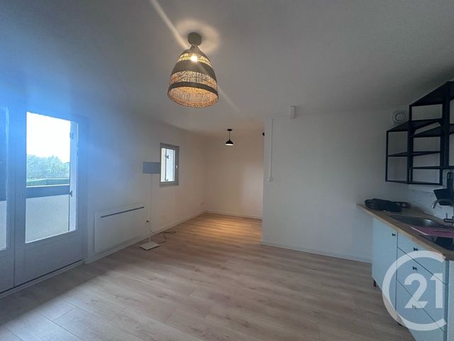 Appartement Studio &agrave; louer - 1 pi&egrave;ce - 24 m2 - Varaville - 14 - BASSE-NORMANDIE