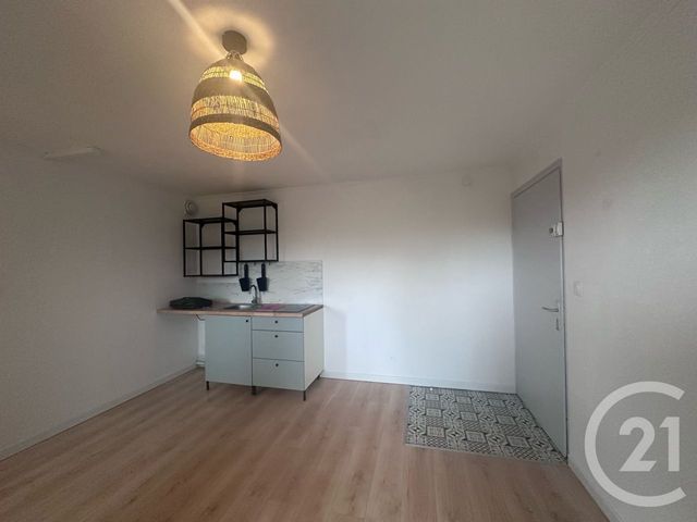 Appartement Studio &agrave; louer - 1 pi&egrave;ce - 24 m2 - Varaville - 14 - BASSE-NORMANDIE