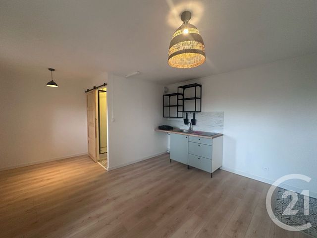 Appartement Studio &agrave; louer - 1 pi&egrave;ce - 24 m2 - Varaville - 14 - BASSE-NORMANDIE