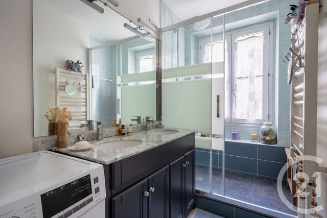 Appartement Duplex &agrave; vendre - 4 pi&egrave;ces - 84,17 m2 - Paris - 75011 - ILE-DE-FRANCE