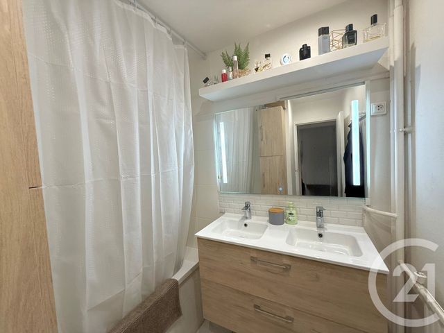 Appartement T3 à vendre - 4 pièces - 77,05 m2 - Essey Les Nancy - 54 - LORRAINE