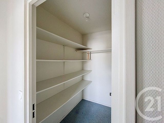 Appartement F4 &agrave; louer - 4 pi&egrave;ces - 85,70 m2 - Cournon D Auvergne - 63 - AUVERGNE