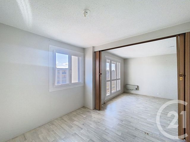 Appartement F4 &agrave; louer - 4 pi&egrave;ces - 85,70 m2 - Cournon D Auvergne - 63 - AUVERGNE