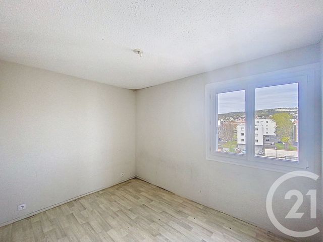 Appartement F4 &agrave; louer - 4 pi&egrave;ces - 85,70 m2 - Cournon D Auvergne - 63 - AUVERGNE