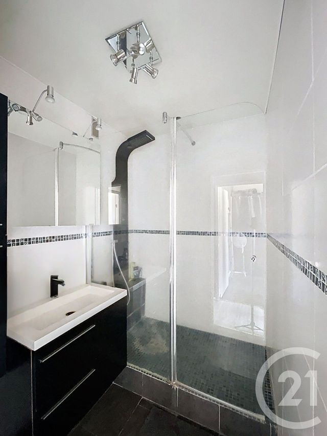 Appartement F4 à vendre - 4 pièces - 79,02 m2 - Clermont Ferrand - 63 - AUVERGNE