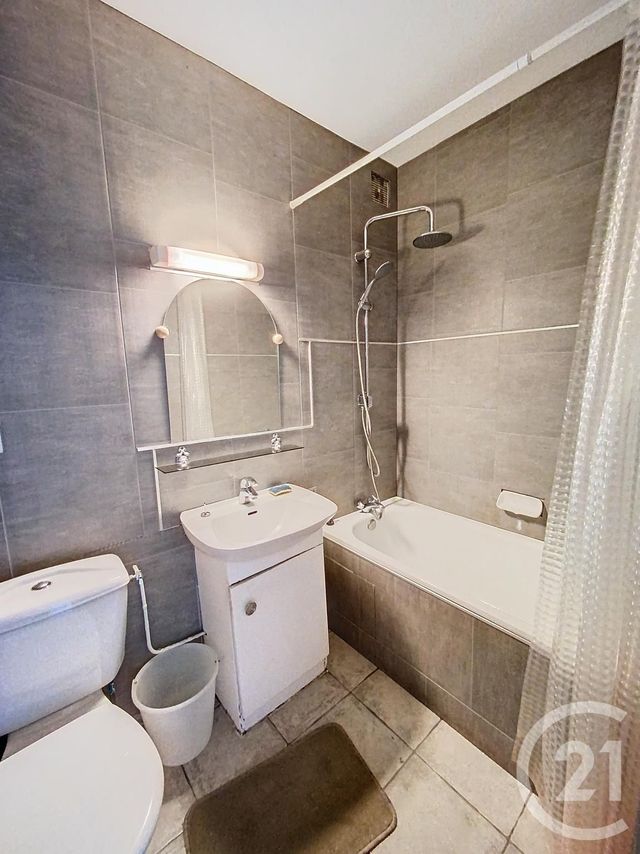 Appartement F1 à vendre - 1 pièce - 30,61 m2 - Clermont Ferrand - 63 - AUVERGNE