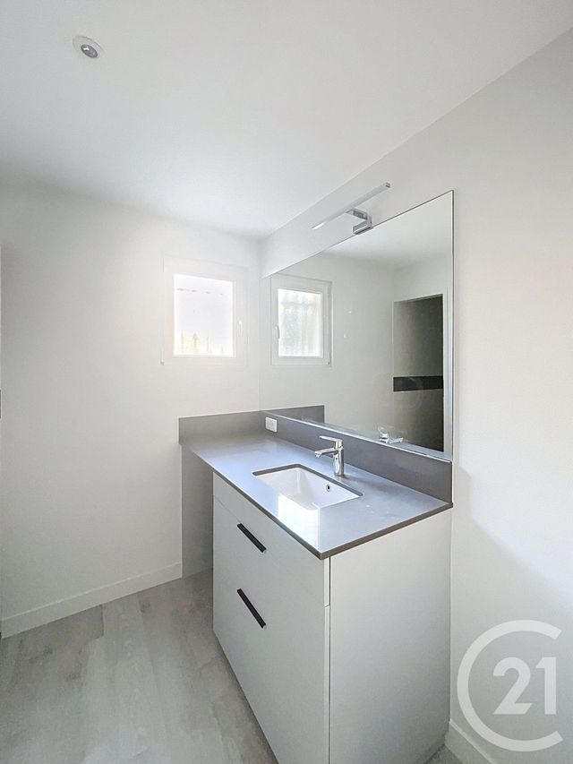 Appartement F3 à vendre - 3 pièces - 54,43 m2 - Clermont Ferrand - 63 - AUVERGNE