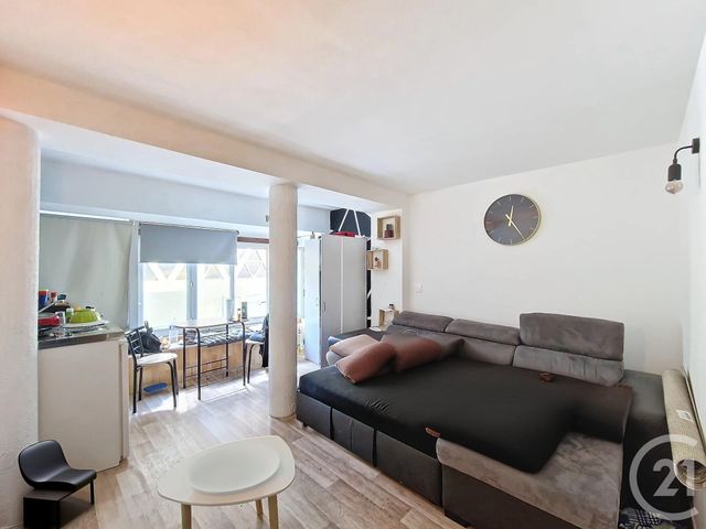 Appartement Local à vendre - 4 pièces - 96,81 m2 - Clermont Ferrand - 63 - AUVERGNE