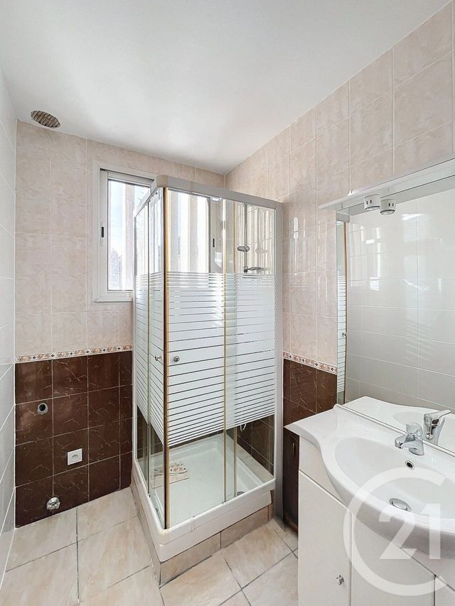 Appartement F2 à vendre - 4 pièces - 63,90 m2 - Clermont Ferrand - 63 - AUVERGNE