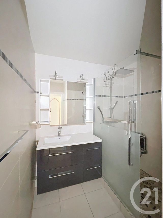 Appartement F5 à vendre - 5 pièces - 100,25 m2 - Clermont Ferrand - 63 - AUVERGNE