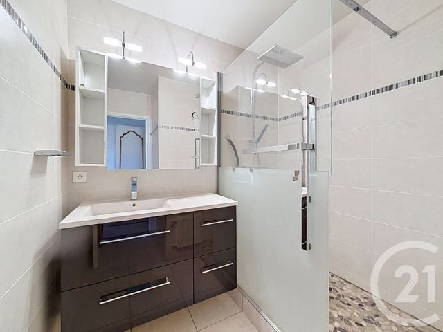 Appartement F5 &agrave; vendre - 5 pi&egrave;ces - 100,25 m2 - Clermont Ferrand - 63 - AUVERGNE