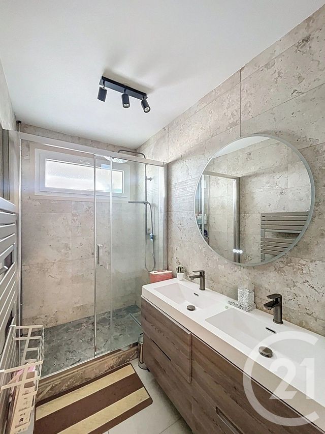 Appartement F5 à louer - 5 pièces - 88,86 m2 - Clermont Ferrand - 63 - AUVERGNE