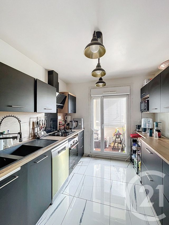 Appartement F5 à louer - 5 pièces - 88,86 m2 - Clermont Ferrand - 63 - AUVERGNE