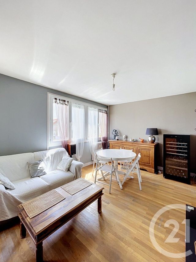 Appartement F4 &agrave; vendre - 4 pi&egrave;ces - 75,77 m2 - Clermont Ferrand - 63 - AUVERGNE