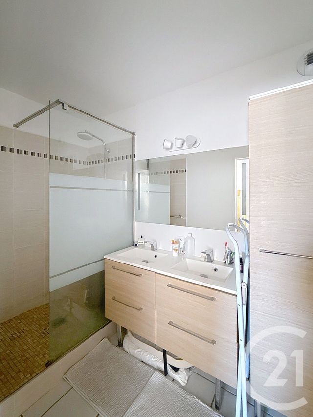 Appartement F3 à vendre - 3 pièces - 71,78 m2 - Clermont Ferrand - 63 - AUVERGNE