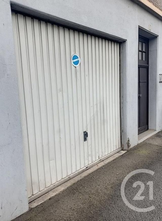Parking à louer - 10 m2 - Clermont Ferrand - 63 - AUVERGNE