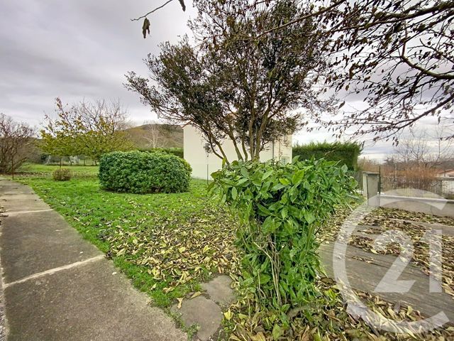 Appartement F2 à louer - 2 pièces - 56,16 m2 - Clermont Ferrand - 63 - AUVERGNE