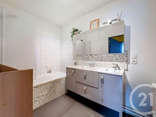 Appartement F5 &agrave; vendre - 5 pi&egrave;ces - 91,97 m2 - Clermont Ferrand - 63 - AUVERGNE