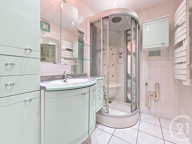 Appartement T4 à vendre - 4 pièces - 76,52 m2 - Clermont Ferrand - 63 - AUVERGNE