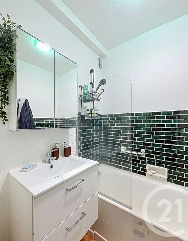 Appartement F3 &agrave; vendre - 3 pi&egrave;ces - 56,24 m2 - Clermont Ferrand - 63 - AUVERGNE