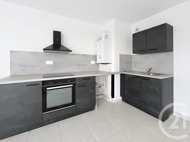 Appartement F3 &agrave; louer - 3 pi&egrave;ces - 67,10 m2 - Clermont Ferrand - 63 - AUVERGNE