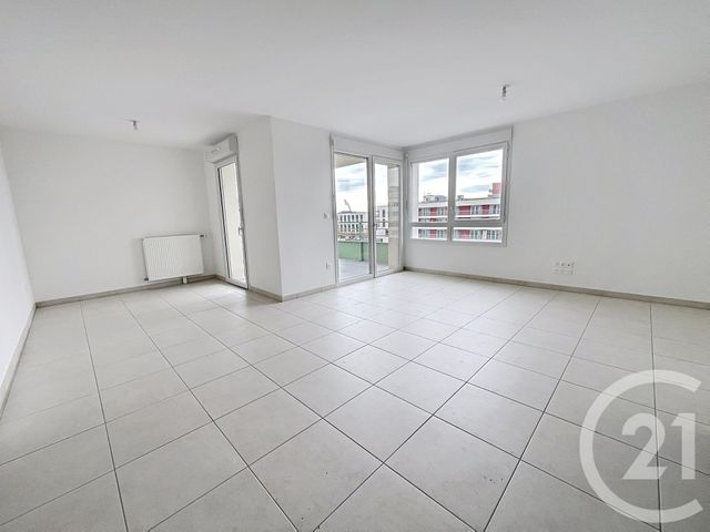 Appartement F3 &agrave; louer - 3 pi&egrave;ces - 67,10 m2 - Clermont Ferrand - 63 - AUVERGNE